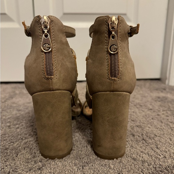 G by Guess Women’s Heels - Picture 4 of 5